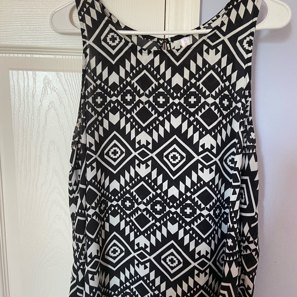 Black and white top
